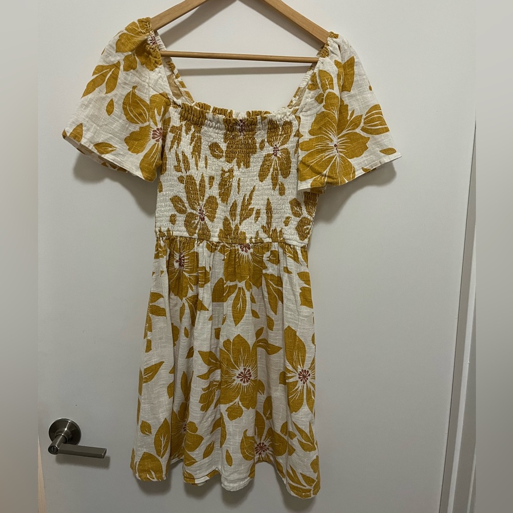 Rip Curl Yellow and White Smocked Dress